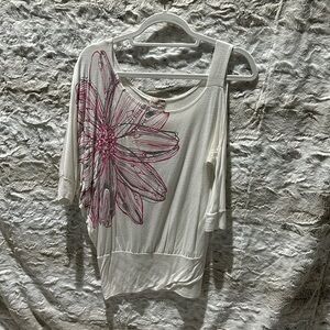 Trendy Flowered Top
